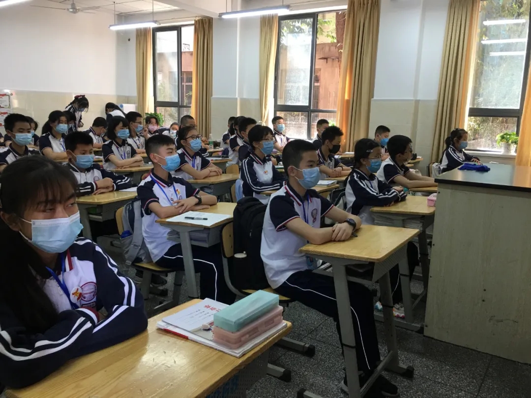 通锦德育 安全责任 文明礼让