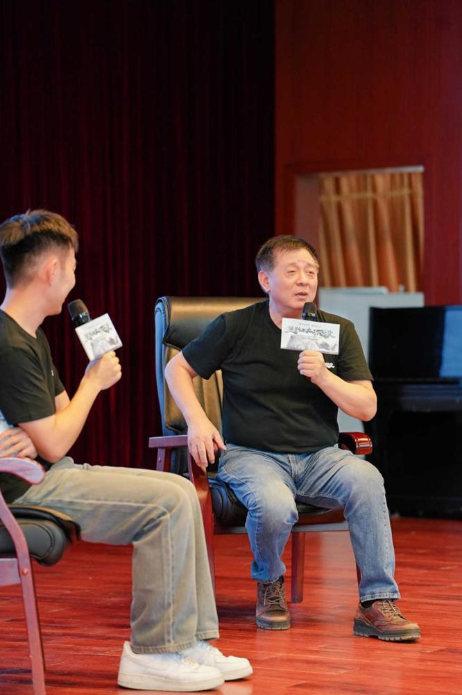 C:/Users/yfyxw/Desktop/王迎莹/12.23/校庆相关稿子/9.11方励校友荣归/9.11/2a54485853bfe0a11bf966513692ca3.jpg2a54485853bfe0a11bf966513692ca3